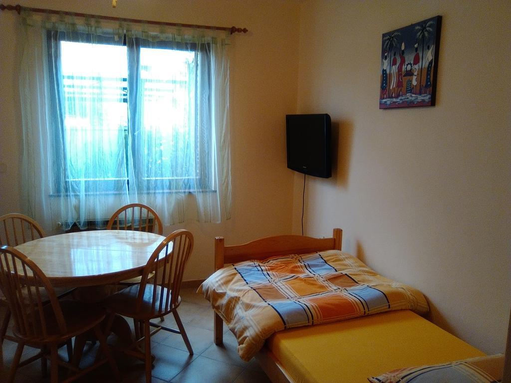 Apartment Jasmine Izola Exterior photo